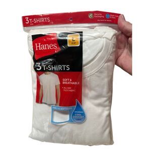 Hanes Men’s white Tagless T-shirts (3) Sz L NIP